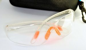 Ochelari de protectie cu husa plastic